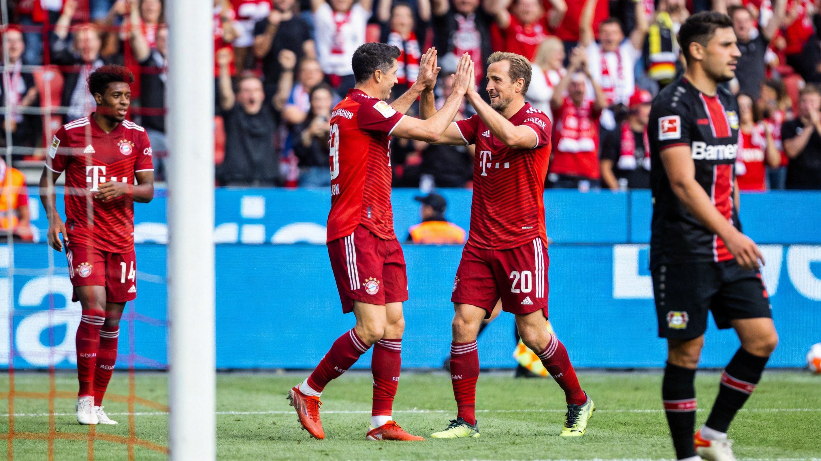 德甲赛事战报配图